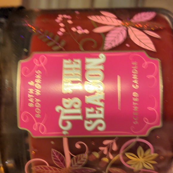 Bath and Body Works Candle - Picture 3 of 4